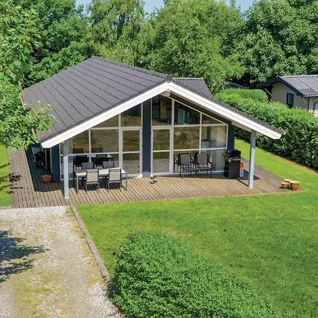 Two-bedroom Holiday In V * Esbjerg