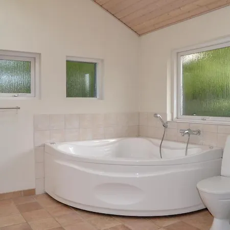 Two-bedroom Holiday In V Casa de Férias